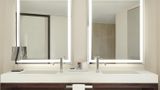 <b>Conrad New York Downtown Room</b>. Images powered by <a href="https://iceportal.shijigroup.com/" title="IcePortal" target="_blank">IcePortal</a>.