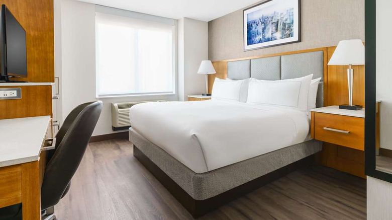 <b>Doubletree Hotel Chelsea-New York City Room</b>. Images powered by <a href="https://iceportal.shijigroup.com/" title="IcePortal" target="_blank">IcePortal</a>.