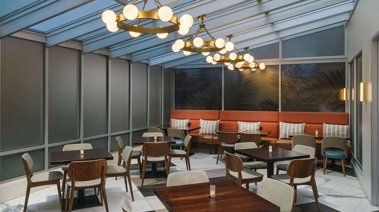 <b>Doubletree Hotel Chelsea-New York City Restaurant</b>. Images powered by <a href="https://iceportal.shijigroup.com/" title="IcePortal" target="_blank">IcePortal</a>.