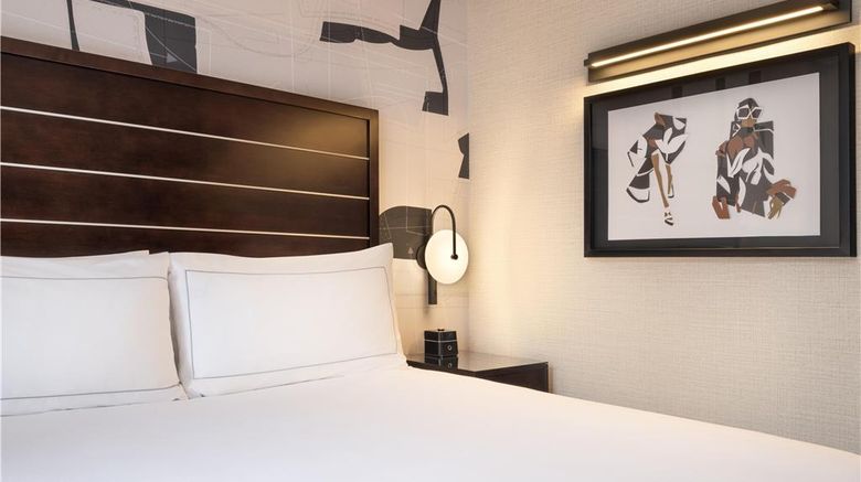 <b>Hilton New York Fashion District Hotel Room</b>. Images powered by <a href="https://iceportal.shijigroup.com/" title="IcePortal" target="_blank">IcePortal</a>.