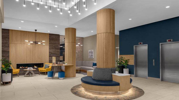 Hilton Garden Inn NY - Midtown East Lobby