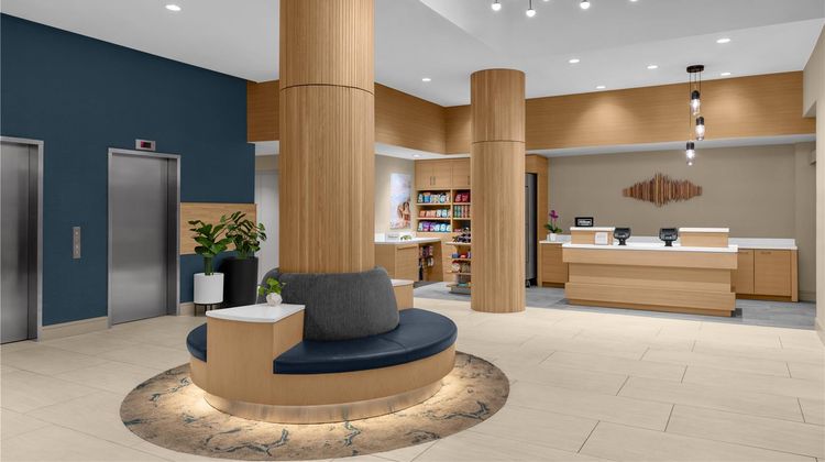 Hilton Garden Inn NY - Midtown East Lobby