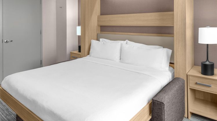 Hilton Garden Inn NY - Midtown East Room