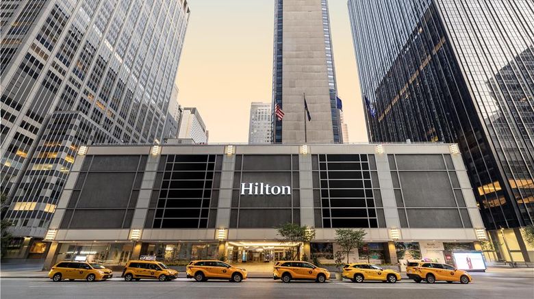 <b>New York Hilton Midtown Exterior</b>. Images powered by <a href="https://iceportal.shijigroup.com/" title="IcePortal" target="_blank">IcePortal</a>.