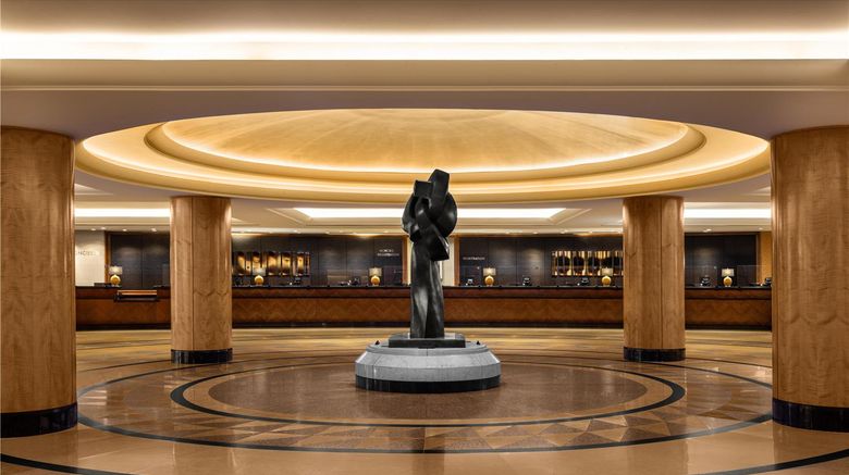 <b>New York Hilton Midtown Lobby</b>. Images powered by <a href="https://iceportal.shijigroup.com/" title="IcePortal" target="_blank">IcePortal</a>.
