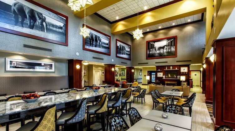 Hampton Inn & Suites Staten Island Restaurant