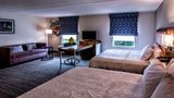 <b>Hampton Inn & Suites Staten Island Room</b>. Images powered by <a href="https://iceportal.shijigroup.com/" title="IcePortal" target="_blank">IcePortal</a>.