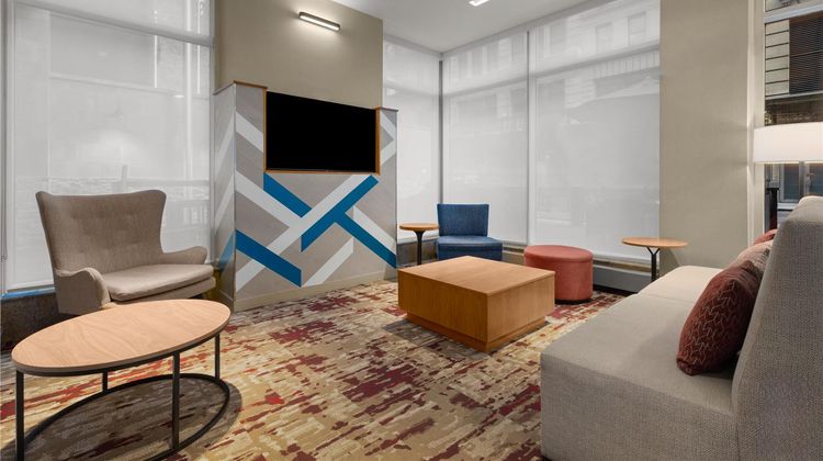 Hilton Garden Inn New York/West 35th St Lobby