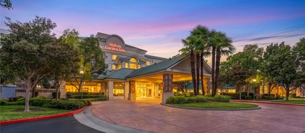 Hilton Garden Inn Fairfield Exterior