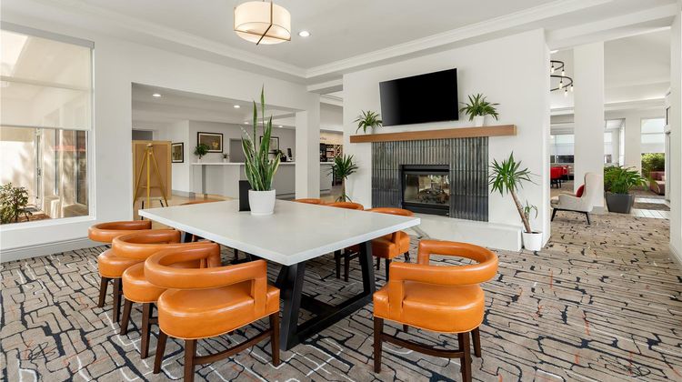 Hilton Garden Inn Fairfield Lobby