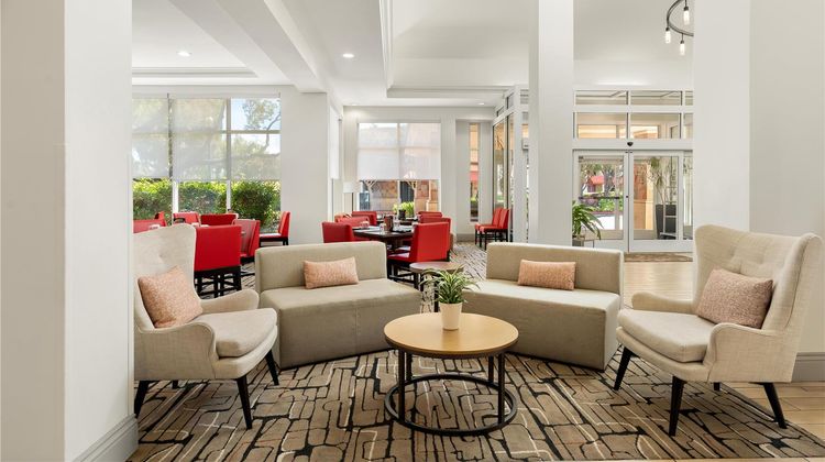 Hilton Garden Inn Fairfield Lobby