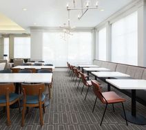 Hilton Garden Inn Oakland/San Leandro Lobby
