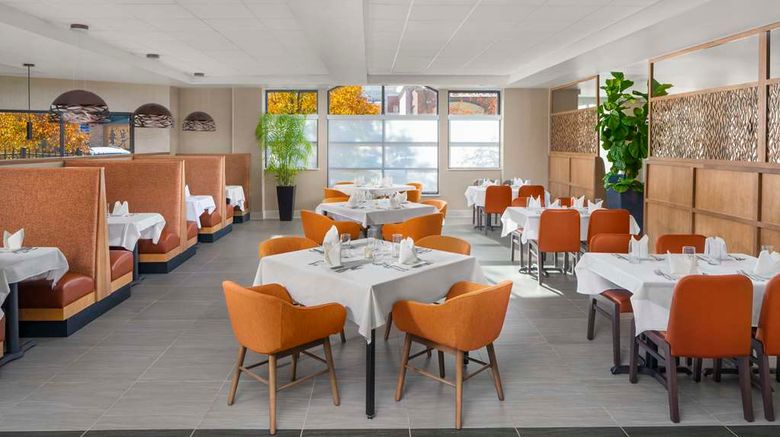 <b>Hilton Garden Inn Ogden Restaurant</b>. Images powered by <a href="https://iceportal.shijigroup.com/" title="IcePortal" target="_blank">IcePortal</a>.