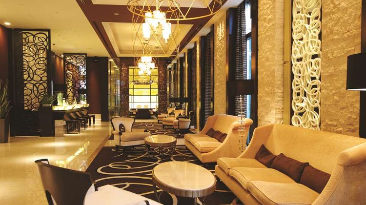 DoubleTree by Hilton Hotel Naha Lobby