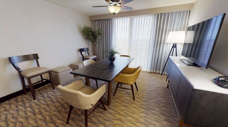 <b>Embassy Suites Oklahoma City Airport Room</b>. Images powered by <a href="https://iceportal.shijigroup.com/" title="IcePortal" target="_blank">IcePortal</a>.