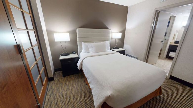 <b>Embassy Suites Oklahoma City Airport Room</b>. Images powered by <a href="https://iceportal.shijigroup.com/" title="IcePortal" target="_blank">IcePortal</a>.