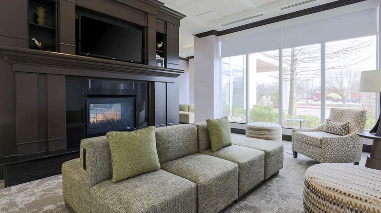 <b>Hilton Garden Inn Norman Lobby</b>. Images powered by <a href="https://iceportal.shijigroup.com/" title="IcePortal" target="_blank">IcePortal</a>.