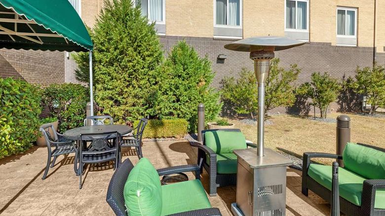 <b>Hilton Garden Inn North/Quail Springs Exterior</b>. Images powered by <a href="https://iceportal.shijigroup.com/" title="IcePortal" target="_blank">IcePortal</a>.