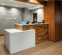 Hampton Inn Council Bluffs Lobby