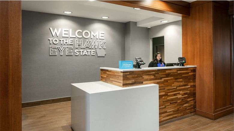 <b>Hampton Inn Council Bluffs Lobby</b>. Images powered by <a href="https://iceportal.shijigroup.com/" title="IcePortal" target="_blank">IcePortal</a>.