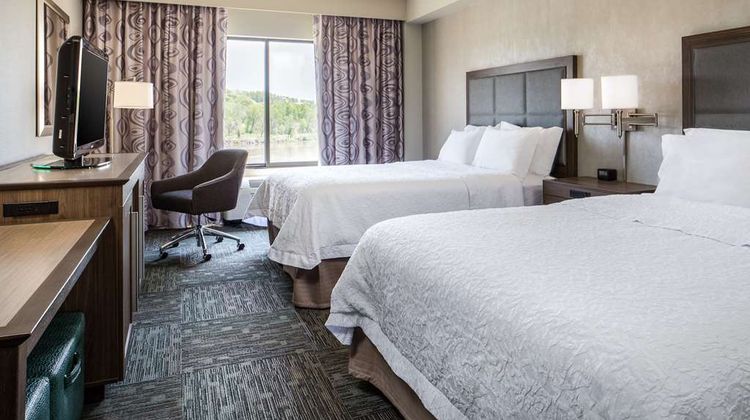 Hampton Inn Council Bluffs Room