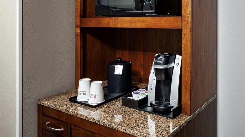 <b>Hilton Garden Inn Omaha Dwntwn/Old Mkt Room</b>. Images powered by <a href="https://iceportal.shijigroup.com/" title="IcePortal" target="_blank">IcePortal</a>.