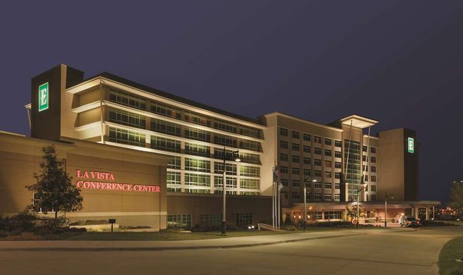 Embassy Suites Omaha Exterior