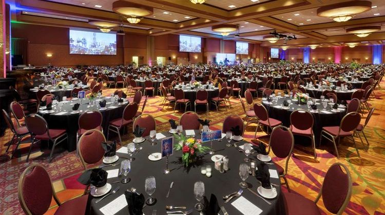 Embassy Suites Omaha Restaurant