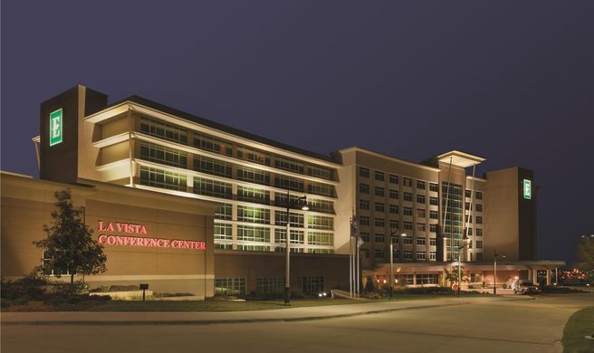Embassy Suites Omaha Exterior