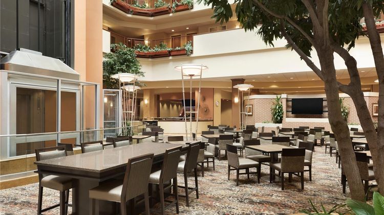 Embassy Suites Omaha Lobby