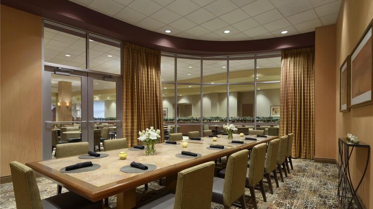 Embassy Suites Omaha Restaurant