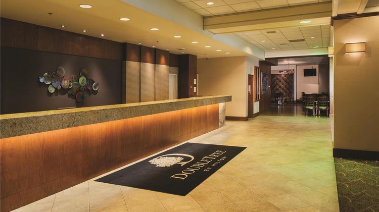 DoubleTree by Hilton Hotel Downtown Lobby
