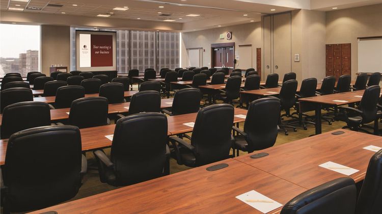 DoubleTree by Hilton Hotel Downtown Meeting