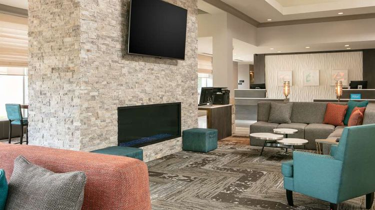 Hilton Garden Inn Omaha West Lobby