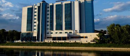 DoubleTree by Hilton Hotel Oradea Exterior