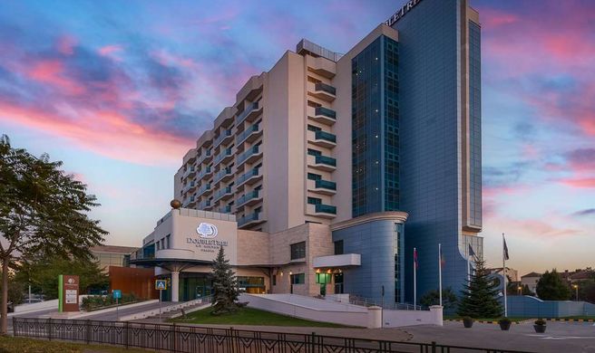 DoubleTree by Hilton Hotel Oradea Exterior