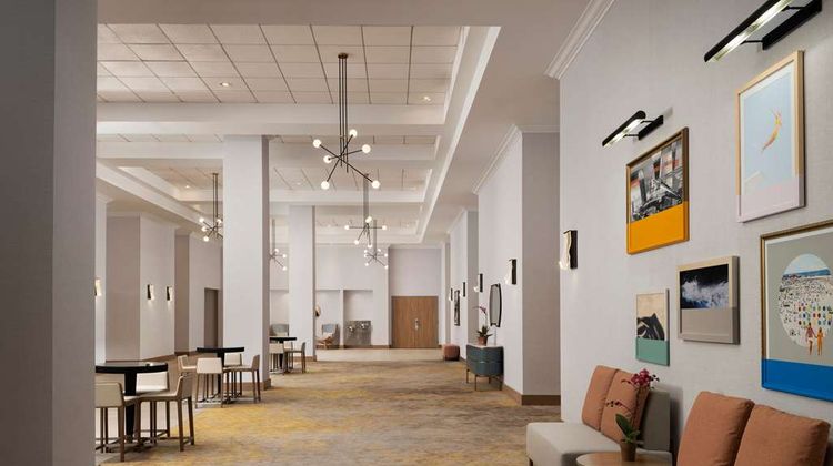DoubleTree by Hilton Irvine - Spectrum Lobby