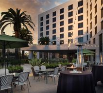 DoubleTree by Hilton Irvine - Spectrum Exterior