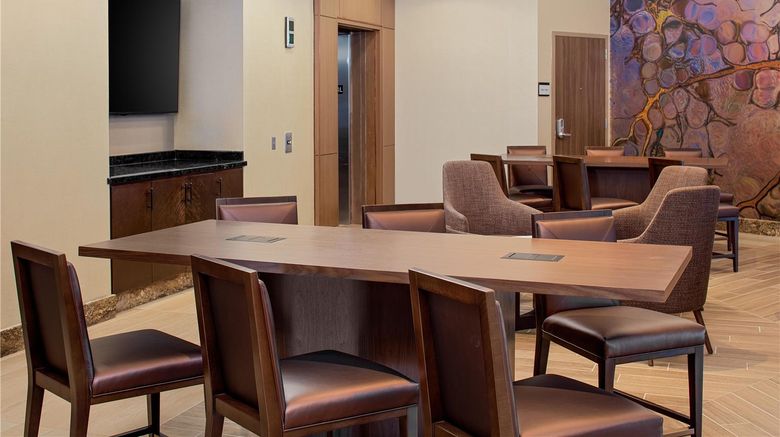 <b>DoubleTree by Hilton Irvine - Spectrum Lobby</b>. Images powered by <a href="https://iceportal.shijigroup.com/" title="IcePortal" target="_blank">IcePortal</a>.
