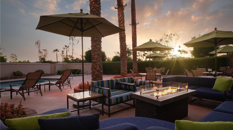 <b>DoubleTree by Hilton Irvine - Spectrum Pool</b>. Images powered by <a href="https://iceportal.shijigroup.com/" title="IcePortal" target="_blank">IcePortal</a>.
