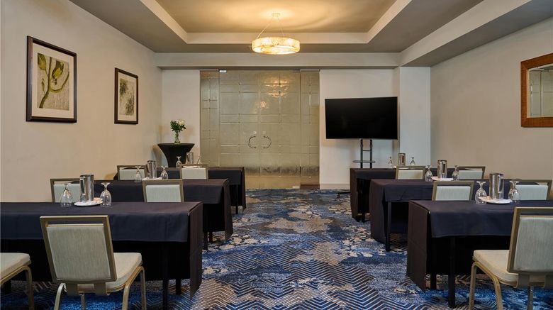 <b>DoubleTree by Hilton Irvine - Spectrum Restaurant</b>. Images powered by <a href="https://iceportal.shijigroup.com/" title="IcePortal" target="_blank">IcePortal</a>.