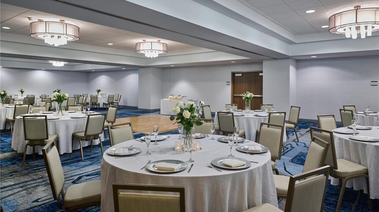 <b>DoubleTree by Hilton Irvine - Spectrum Meeting</b>. Images powered by <a href="https://iceportal.shijigroup.com/" title="IcePortal" target="_blank">IcePortal</a>.