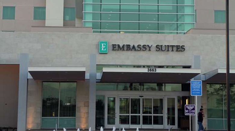 <b>Embassy Suites Ontario Airport Exterior</b>. Images powered by <a href="https://iceportal.shijigroup.com/" title="IcePortal" target="_blank">IcePortal</a>.