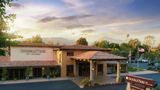 Doubletree by Hilton Hotel Claremont Exterior