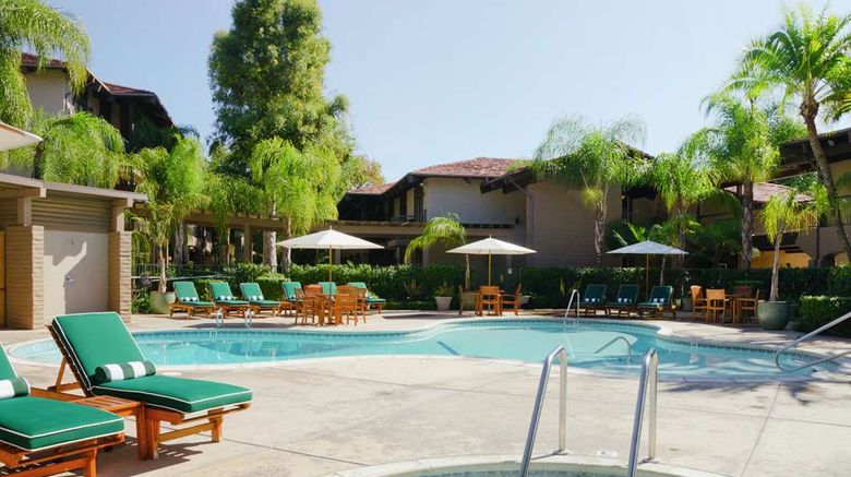 <b>Doubletree by Hilton Hotel Claremont Pool</b>. Images powered by <a href="https://iceportal.shijigroup.com/" title="IcePortal" target="_blank">IcePortal</a>.