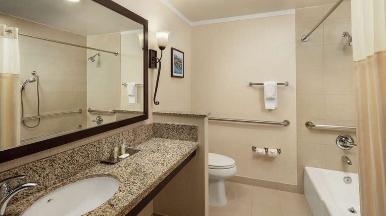 <b>Doubletree by Hilton Hotel Claremont Room</b>. Images powered by <a href="https://iceportal.shijigroup.com/" title="IcePortal" target="_blank">IcePortal</a>.
