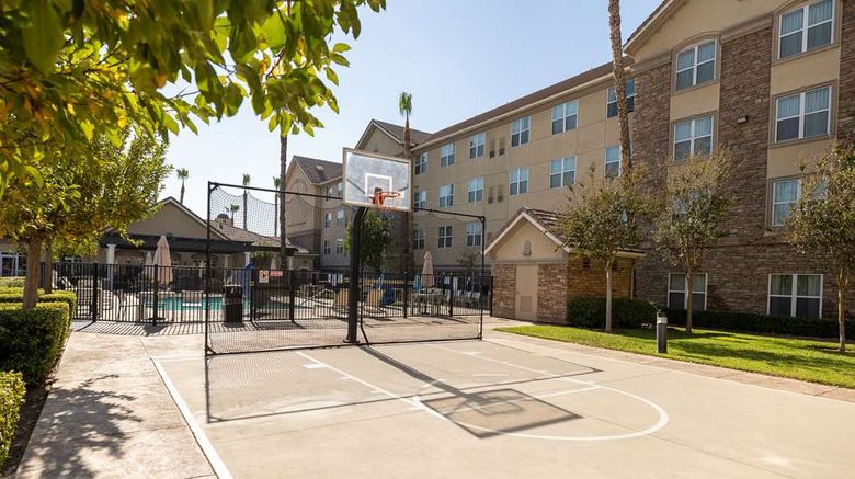 <b>Homewood Suites by Hilton Ontario Recreation</b>. Images powered by <a href="https://iceportal.shijigroup.com/" title="IcePortal" target="_blank">IcePortal</a>.