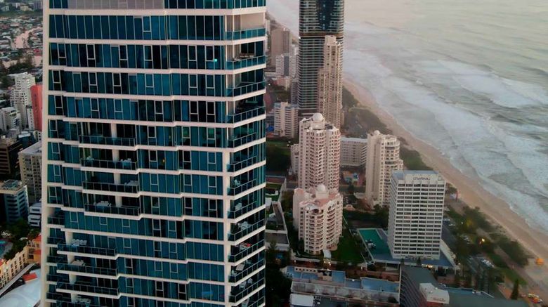 <b>Hilton Surfers Paradise Hotel Exterior</b>. Images powered by <a href="https://iceportal.shijigroup.com/" title="IcePortal" target="_blank">IcePortal</a>.