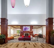 Hilton Garden Inn Chicago O'Hare Airport Lobby