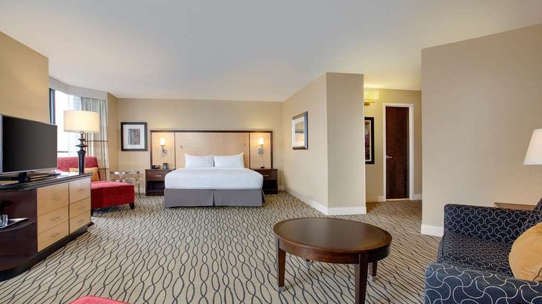 <b>Hilton Rosemont/Chicago O'Hare Room</b>. Images powered by <a href="https://iceportal.shijigroup.com/" title="IcePortal" target="_blank">IcePortal</a>.